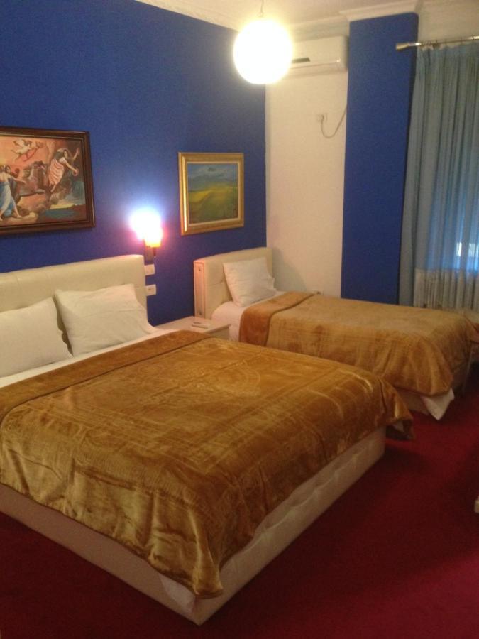 Hotel Bujtina Bicolli Korça Kültér fotó