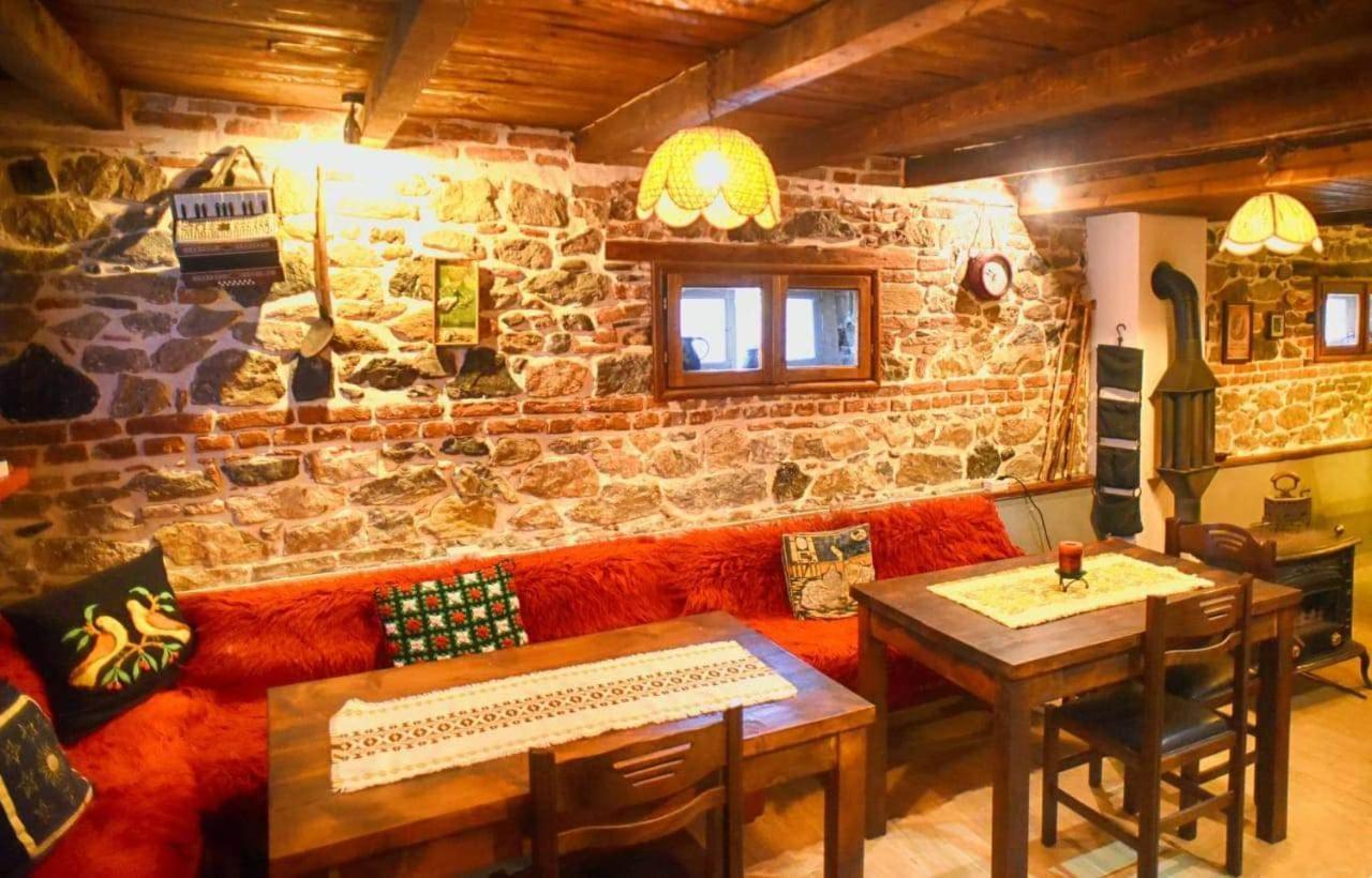 Hotel Bujtina Bicolli Korça Kültér fotó