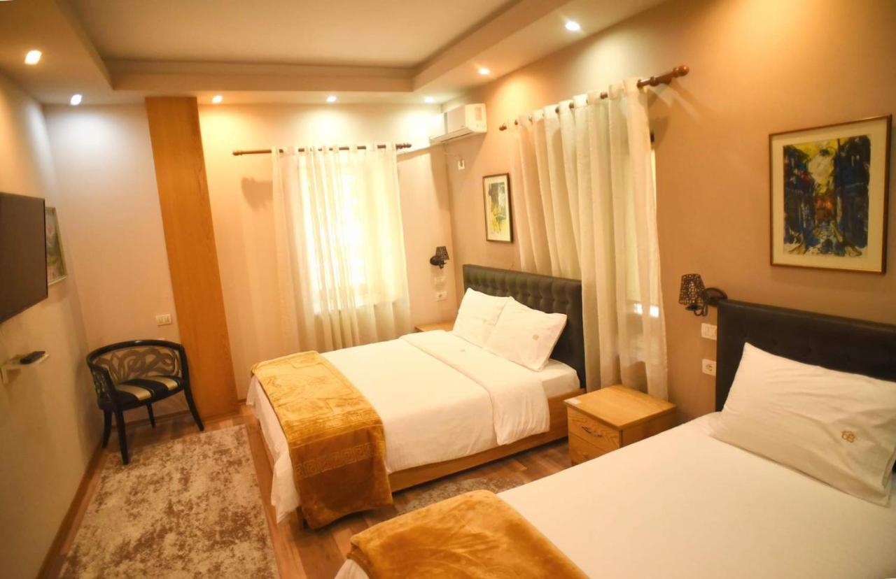Hotel Bujtina Bicolli Korça Kültér fotó