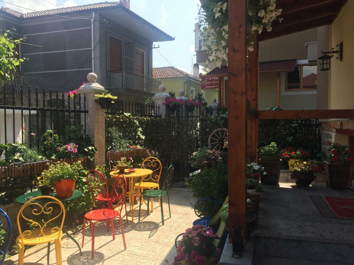 Hotel Bujtina Bicolli Korça Kültér fotó